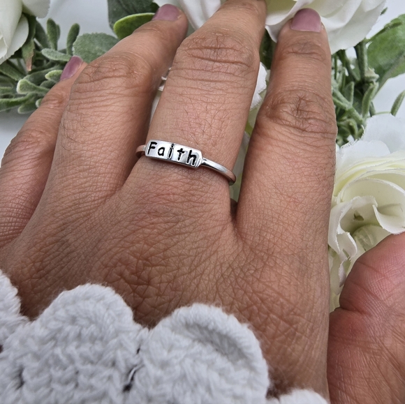 ❤️ STRONG FAITH STERLING SILVER RING - Picture 4 of 5